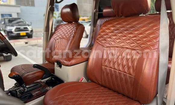 Buy Used Toyota Land Cruiser White Car in Dar es Salaam in Dar es Salaam Buy Used Toyota Land Cruiser White Car in Dar es Salaam in Dar es Salaam