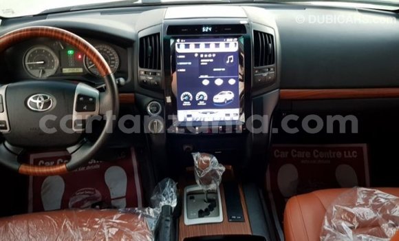 Buy Import Toyota Land Cruiser White Car in Import - Dubai in Arusha Buy Import Toyota Land Cruiser White Car in Import - Dubai in Arusha