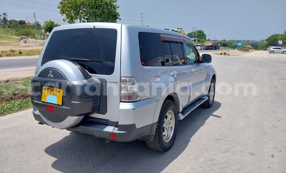 Nunua Ilio tumika Mitsubishi Pajero Fedha Gari ndani ya Dar es Salaam nchini Dar es Salaam Nunua Ilio tumika Mitsubishi Pajero Fedha Gari ndani ya Dar es Salaam nchini Dar es Salaam