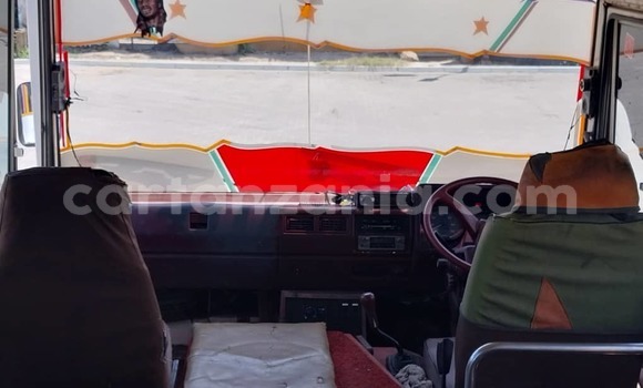 Nunua Ilio tumika Hino Ranger Nyeupe Lori ndani ya Dar es Salaam nchini Dar es Salaam Nunua Ilio tumika Hino Ranger Nyeupe Lori ndani ya Dar es Salaam nchini Dar es Salaam