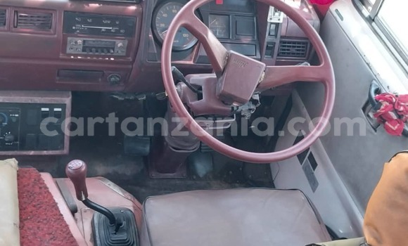 Nunua Ilio tumika Hino Ranger Nyeupe Lori ndani ya Dar es Salaam nchini Dar es Salaam Nunua Ilio tumika Hino Ranger Nyeupe Lori ndani ya Dar es Salaam nchini Dar es Salaam