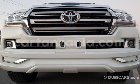 Buy Import Toyota Land Cruiser White Car in Import - Dubai in Arusha Buy Import Toyota Land Cruiser White Car in Import - Dubai in Arusha