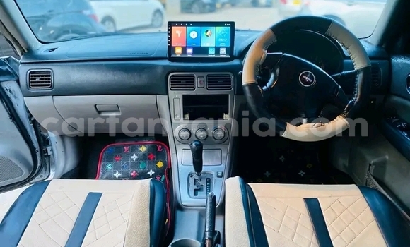 Nunua Ilio tumika Subaru Forester Nyeupe Gari ndani ya Dar es Salaam nchini Dar es Salaam
