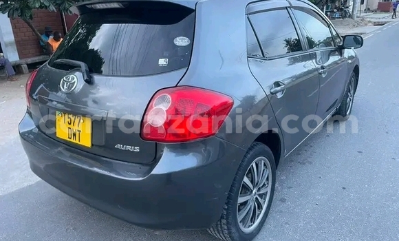 Nunua Ilio tumika Toyota Auris Nyeusi Gari ndani ya Import - Dubai nchini Arusha Nunua Ilio tumika Toyota Auris Nyeusi Gari ndani ya Import - Dubai nchini Arusha