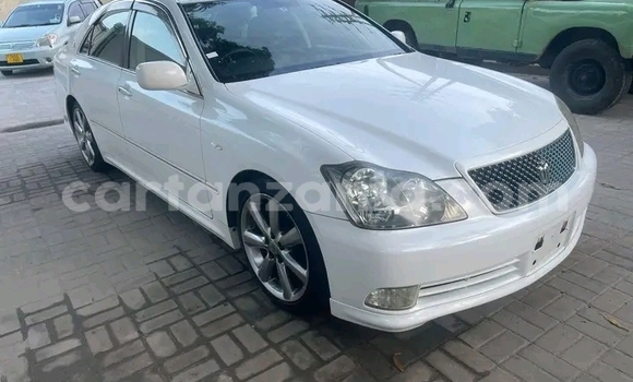 Nunua Ilio tumika Toyota Crown Nyeupe Gari ndani ya Dar es Salaam nchini Dar es Salaam Nunua Ilio tumika Toyota Crown Nyeupe Gari ndani ya Dar es Salaam nchini Dar es Salaam