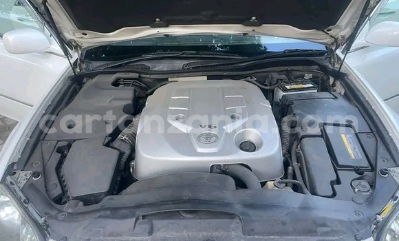 Nunua Ilio tumika Toyota Crown Nyeupe Gari ndani ya Dar es Salaam nchini Dar es Salaam Nunua Ilio tumika Toyota Crown Nyeupe Gari ndani ya Dar es Salaam nchini Dar es Salaam