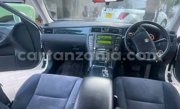 Nunua Ilio tumika Toyota Crown Nyeupe Gari ndani ya Dar es Salaam nchini Dar es Salaam Nunua Ilio tumika Toyota Crown Nyeupe Gari ndani ya Dar es Salaam nchini Dar es Salaam