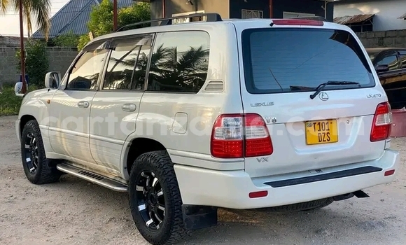 Buy Used Toyota Land Cruiser White Car in Biharamulo in Kagera