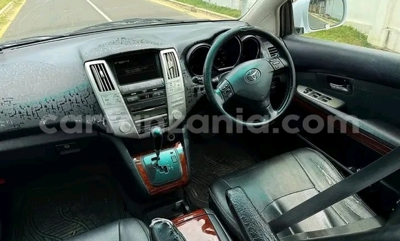 Nunua Ilio tumika Toyota Harrier Nyeupe Gari ndani ya Biharamulo nchini Kagera Nunua Ilio tumika Toyota Harrier Nyeupe Gari ndani ya Biharamulo nchini Kagera