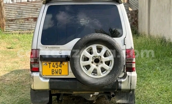 Nunua Ilio tumika Mitsubishi Pajero Nyingine Gari ndani ya Biharamulo nchini Kagera Nunua Ilio tumika Mitsubishi Pajero Nyingine Gari ndani ya Biharamulo nchini Kagera