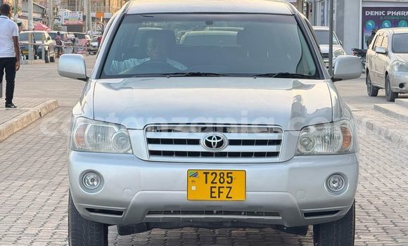Buy Used Toyota Kluger Silver Car in Dar es Salaam in Dar es Salaam Buy Used Toyota Kluger Silver Car in Dar es Salaam in Dar es Salaam