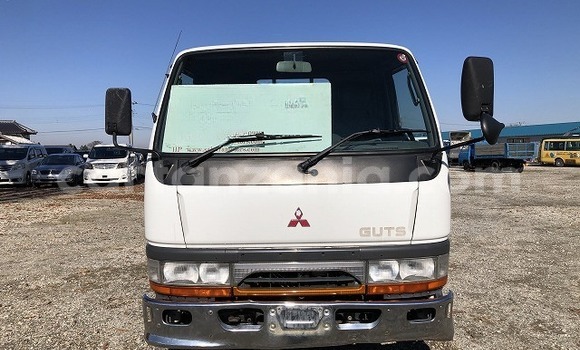 Nunua Imported Mitsubishi Van Nyeupe Lori ndani ya Mwanza nchini Mwanza Nunua Imported Mitsubishi Van Nyeupe Lori ndani ya Mwanza nchini Mwanza
