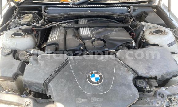 Nunua Ilio tumika BMW 315 Fedha Gari ndani ya Dar es Salaam nchini Dar es Salaam