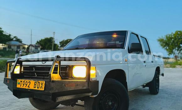 Buy Used Nissan Datsun White Car in Dar es Salaam in Dar es Salaam