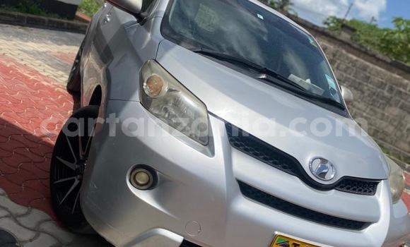 Buy Used Toyota IST Silver Car in Dar es Salaam in Dar es Salaam