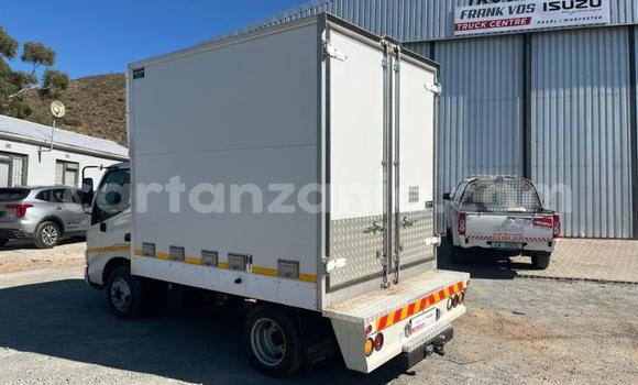 Buy Used Toyota Dyna White Truck in Dodoma in Dodoma Buy Used Toyota Dyna White Truck in Dodoma in Dodoma