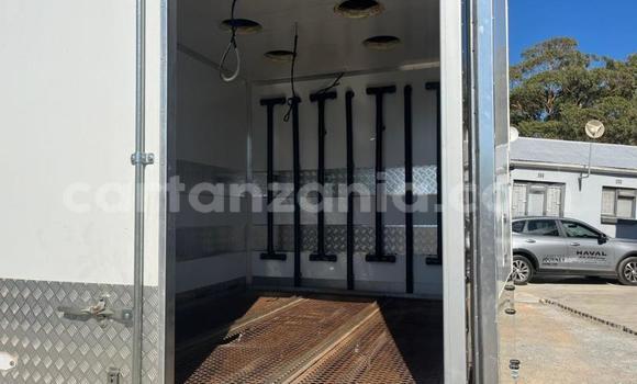 Buy Used Toyota Dyna White Truck in Dodoma in Dodoma Buy Used Toyota Dyna White Truck in Dodoma in Dodoma