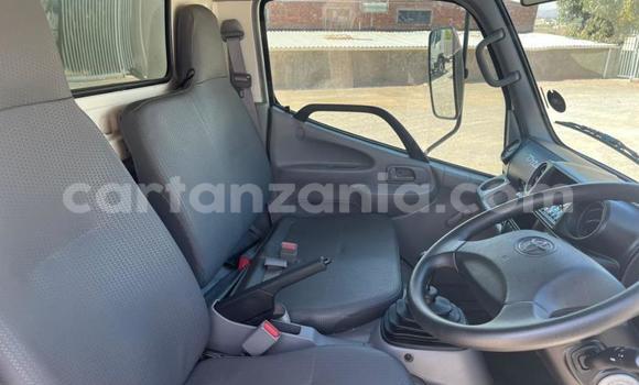 Buy Used Toyota Dyna White Truck in Dodoma in Dodoma Buy Used Toyota Dyna White Truck in Dodoma in Dodoma