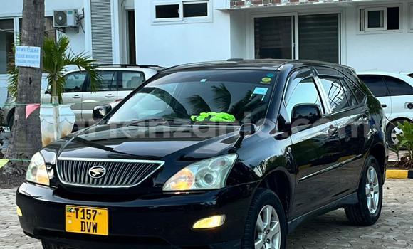 Nunua Ilio tumika Toyota Harrier Nyeusi Gari ndani ya Dar es Salaam nchini Dar es Salaam