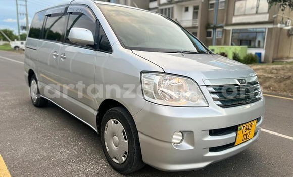 Nunua Ilio tumika Toyota Noah Nyingine Gari ndani ya Dar es Salaam nchini Dar es Salaam Nunua Ilio tumika Toyota Noah Nyingine Gari ndani ya Dar es Salaam nchini Dar es Salaam