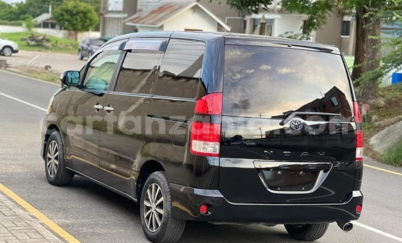 Nunua Ilio tumika Toyota Noah Nyeusi Gari ndani ya Dar es Salaam nchini Dar es Salaam Nunua Ilio tumika Toyota Noah Nyeusi Gari ndani ya Dar es Salaam nchini Dar es Salaam