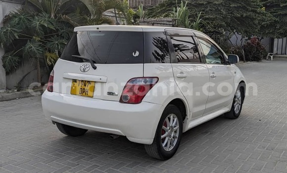 Nunua Ilio tumika Toyota IST Nyeupe Gari ndani ya Dar es Salaam nchini Dar es Salaam Nunua Ilio tumika Toyota IST Nyeupe Gari ndani ya Dar es Salaam nchini Dar es Salaam