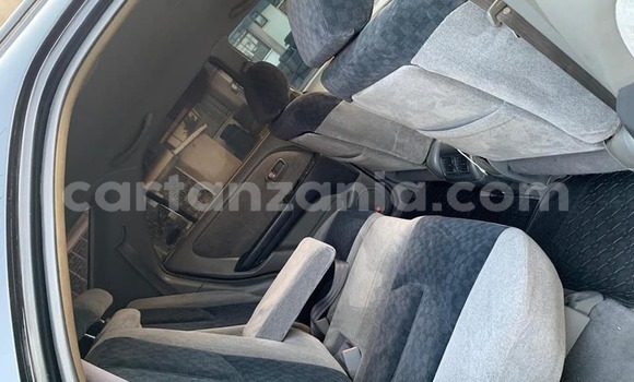 Nunua Ilio tumika Toyota Harrier Nyeusi Gari ndani ya Dar es Salaam nchini Dar es Salaam Nunua Ilio tumika Toyota Harrier Nyeusi Gari ndani ya Dar es Salaam nchini Dar es Salaam