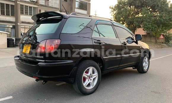 Nunua Ilio tumika Toyota Harrier Nyeusi Gari ndani ya Dar es Salaam nchini Dar es Salaam Nunua Ilio tumika Toyota Harrier Nyeusi Gari ndani ya Dar es Salaam nchini Dar es Salaam