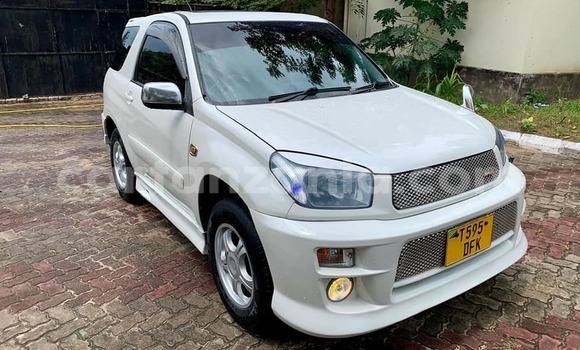 Nunua Ilio tumika Toyota RAV4 Nyeupe Gari ndani ya Dar es Salaam nchini Dar es Salaam Nunua Ilio tumika Toyota RAV4 Nyeupe Gari ndani ya Dar es Salaam nchini Dar es Salaam