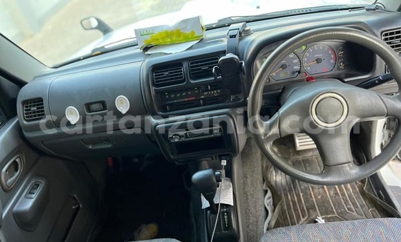 Nunua Ilio tumika Suzuki Jimny Nyeupe Gari ndani ya Dar es Salaam nchini Dar es Salaam Nunua Ilio tumika Suzuki Jimny Nyeupe Gari ndani ya Dar es Salaam nchini Dar es Salaam