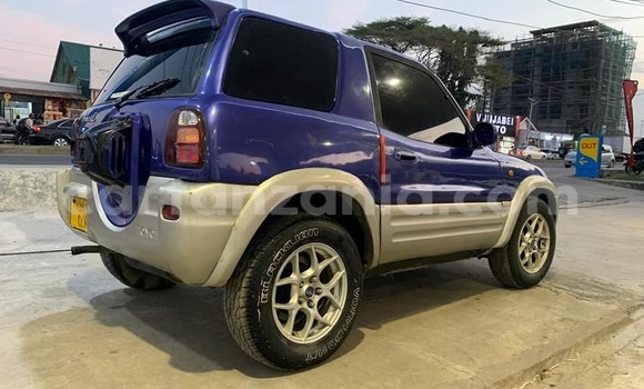 Nunua Ilio tumika Toyota RAV4 Bluu Gari ndani ya Dar es Salaam nchini Dar es Salaam Nunua Ilio tumika Toyota RAV4 Bluu Gari ndani ya Dar es Salaam nchini Dar es Salaam