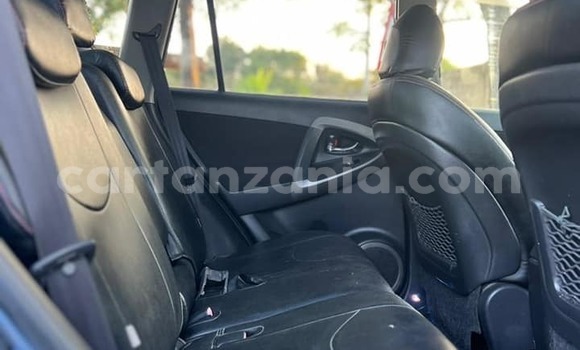 Nunua Ilio tumika Toyota RAV4 Bluu Gari ndani ya Dar es Salaam nchini Dar es Salaam Nunua Ilio tumika Toyota RAV4 Bluu Gari ndani ya Dar es Salaam nchini Dar es Salaam