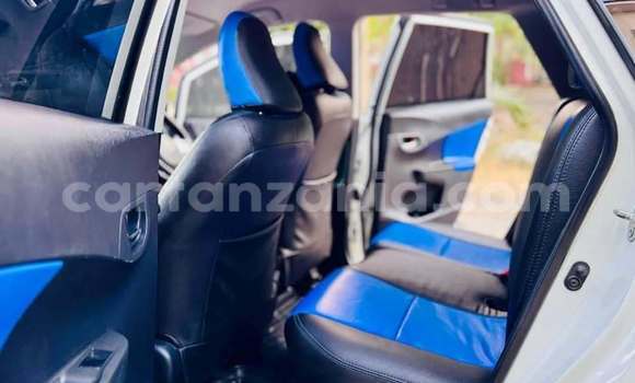 Buy Used Toyota Ractis White Car in Dar es Salaam in Dar es Salaam Buy Used Toyota Ractis White Car in Dar es Salaam in Dar es Salaam