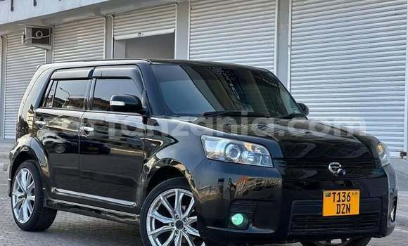 Nunua Ilio tumika Toyota Corolla Rumion Nyeusi Gari ndani ya Dar es Salaam nchini Dar es Salaam
