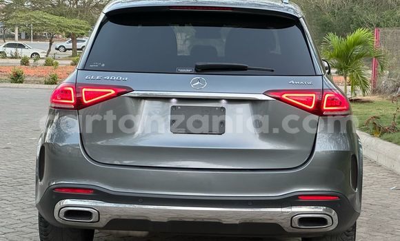 Nunua Ilio tumika Mercedes-Benz GLC 250D Brown Gari ndani ya Dar es Salaam nchini Dar es Salaam