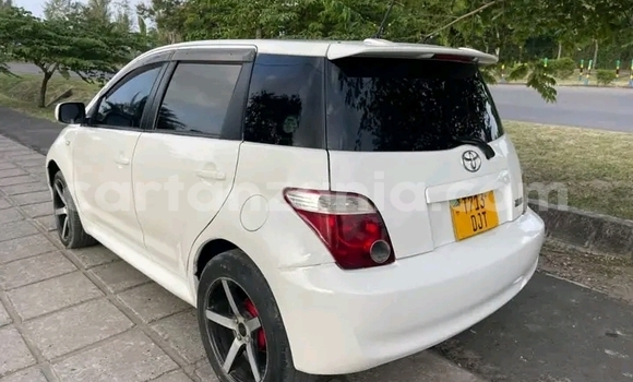 Nunua Ilio tumika Toyota IST Nyeupe Gari ndani ya Biharamulo nchini Kagera Nunua Ilio tumika Toyota IST Nyeupe Gari ndani ya Biharamulo nchini Kagera