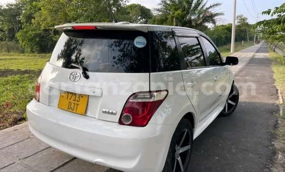 Nunua Ilio tumika Toyota IST Nyeupe Gari ndani ya Biharamulo nchini Kagera Nunua Ilio tumika Toyota IST Nyeupe Gari ndani ya Biharamulo nchini Kagera