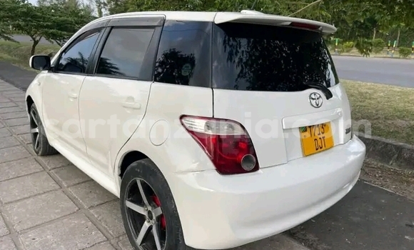 Nunua Ilio tumika Toyota IST Nyeupe Gari ndani ya Biharamulo nchini Kagera Nunua Ilio tumika Toyota IST Nyeupe Gari ndani ya Biharamulo nchini Kagera