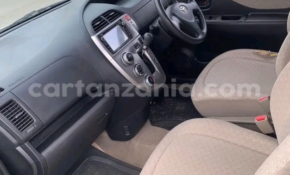 Nunua Ilio tumika Toyota Ractis Nyeupe Gari ndani ya Buhigwe nchini Kigoma Nunua Ilio tumika Toyota Ractis Nyeupe Gari ndani ya Buhigwe nchini Kigoma