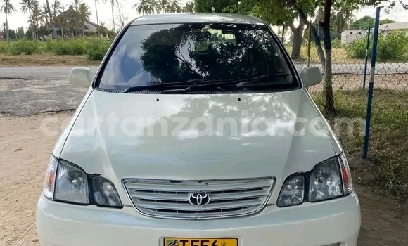 Buy Used Toyota Gaia White Car in Biharamulo in Kagera
