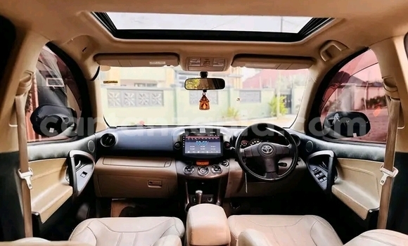 Nunua Ilio tumika Toyota Vanguard Nyeusi Gari ndani ya Dar es Salaam nchini Dar es Salaam Nunua Ilio tumika Toyota Vanguard Nyeusi Gari ndani ya Dar es Salaam nchini Dar es Salaam