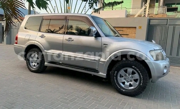 Nunua Ilio tumika Mitsubishi Pajero Nyingine Gari ndani ya Buhigwe nchini Kigoma Nunua Ilio tumika Mitsubishi Pajero Nyingine Gari ndani ya Buhigwe nchini Kigoma