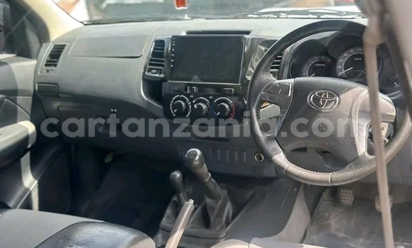 Buy Used Toyota Hilux White Car in Biharamulo in Kagera