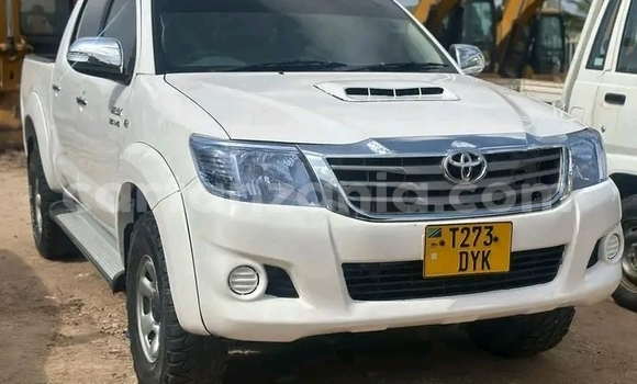 Buy Used Toyota Hilux White Car in Biharamulo in Kagera Buy Used Toyota Hilux White Car in Biharamulo in Kagera
