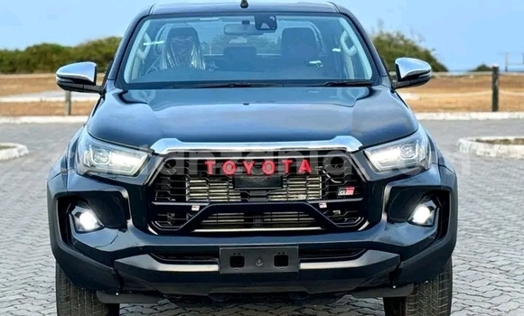 Nunua Ilio tumika Toyota Hilux Nyeusi Gari ndani ya Biharamulo nchini Kagera