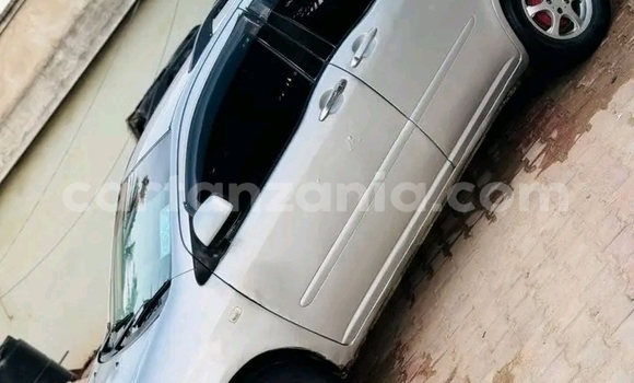 Buy Used Toyota Raum White Car in Biharamulo in Kagera