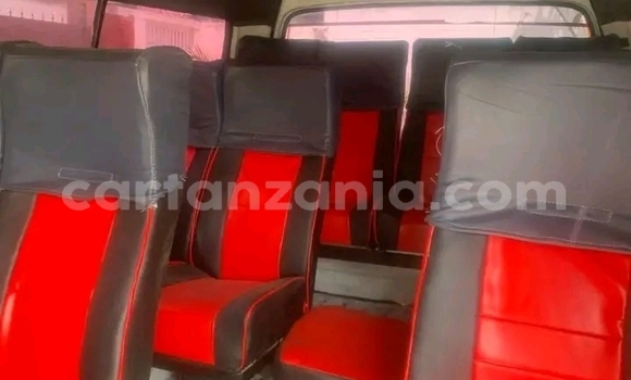 Nunua Ilio tumika Toyota Hiace Nyingine Gari ndani ya Dar es Salaam nchini Dar es Salaam Nunua Ilio tumika Toyota Hiace Nyingine Gari ndani ya Dar es Salaam nchini Dar es Salaam