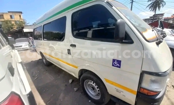 Buy Used Toyota Hiace White Car in Biharamulo in Kagera