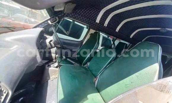 Buy Used Toyota Hiace White Car in Biharamulo in Kagera Buy Used Toyota Hiace White Car in Biharamulo in Kagera