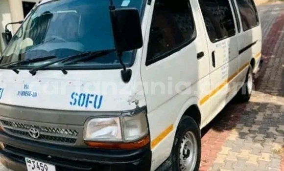 Buy Used Toyota Hiace White Car in Biharamulo in Kagera Buy Used Toyota Hiace White Car in Biharamulo in Kagera